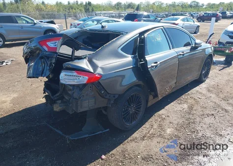 2015 Ford Fusion Se z USA, uszkodzony, nr VIN 1FA6P0HD4F5101590